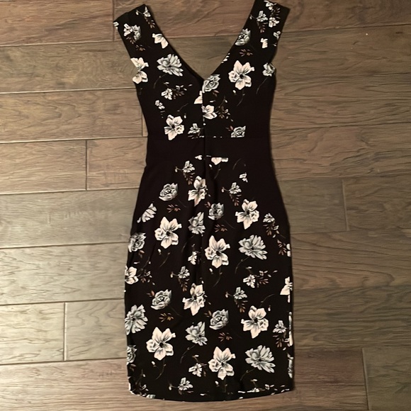 French Connection Body con dress - Picture 3 of 4